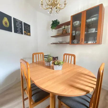 Casa de Férias Bajo Con Terraza A 5 Min De La Playa *