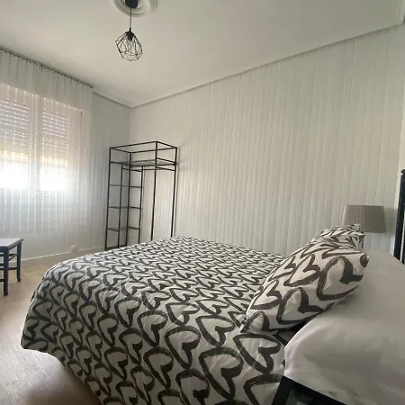 Bajo Con Terraza A 5 Min De La Playa Santander