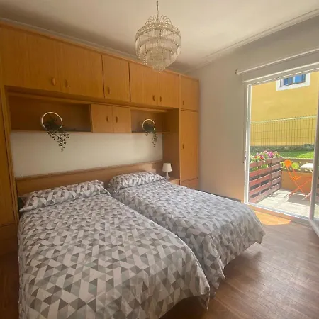 Holiday home Bajo Con Terraza A 5 Min De La Playa