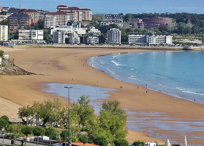 Holiday home Bajo Con Terraza A 5 Min De La Playa Santander