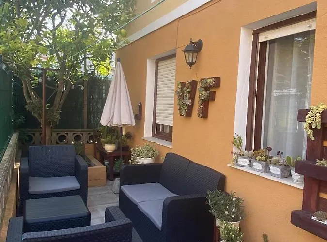 Bajo Con Terraza A 5 Min De La Playa Holiday home Santander