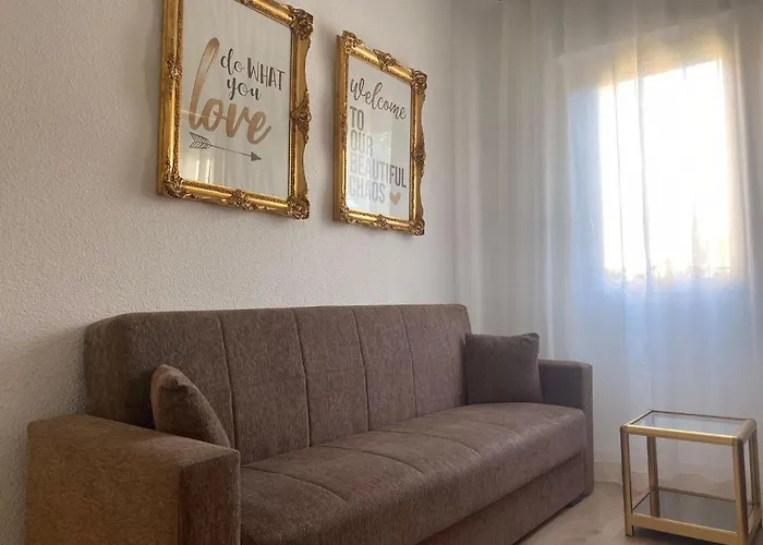 Bajo Con Terraza A 5 Min De La Playa Holiday home