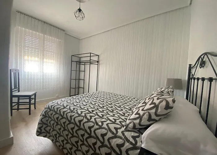 Bajo Con Terraza A 5 Min De La Playa Santender