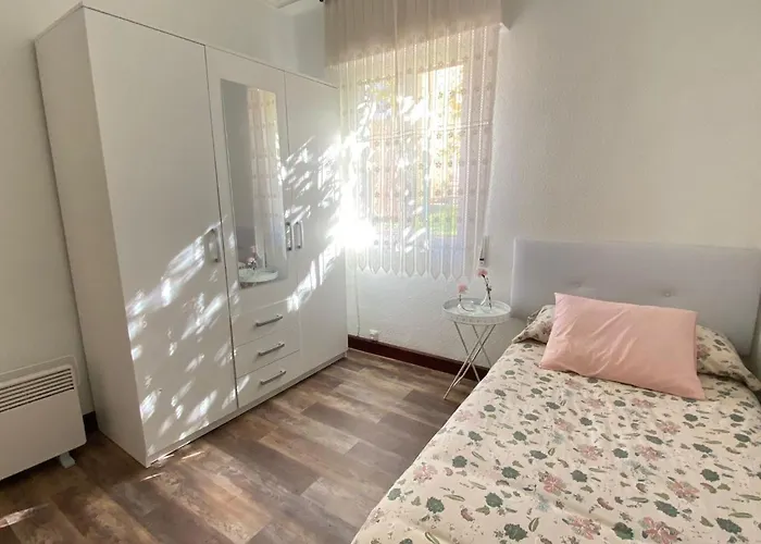 Bajo Con Terraza A 5 Min De La Playa Holiday home