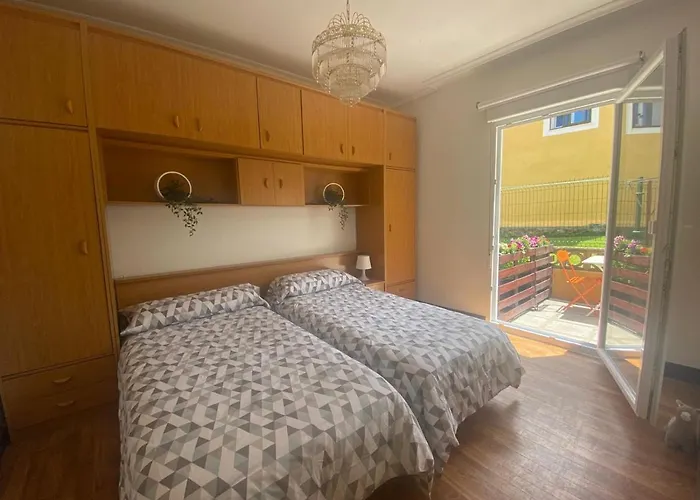 Holiday home Bajo Con Terraza A 5 Min De La Playa