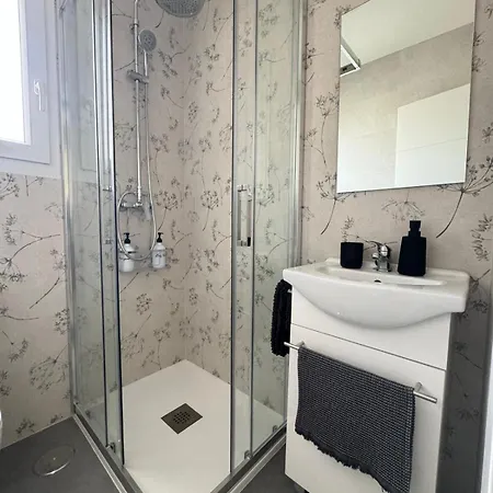 Bajo Con Terraza A 5 Min De La Playa